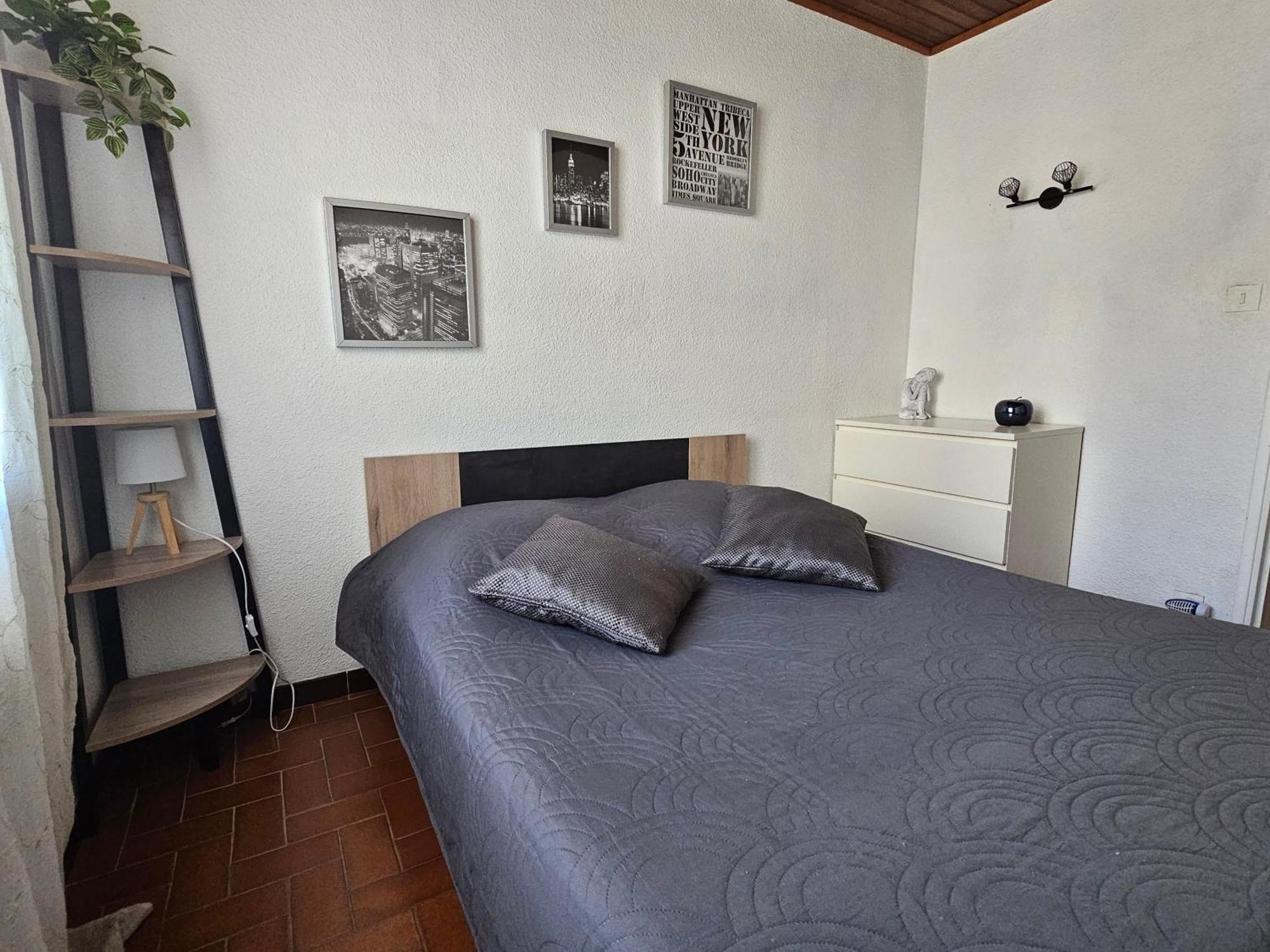 Appartamento Location saisonnière Coursan Esterno foto